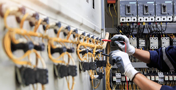 Professional Electrician technician working in Bidwell, OH